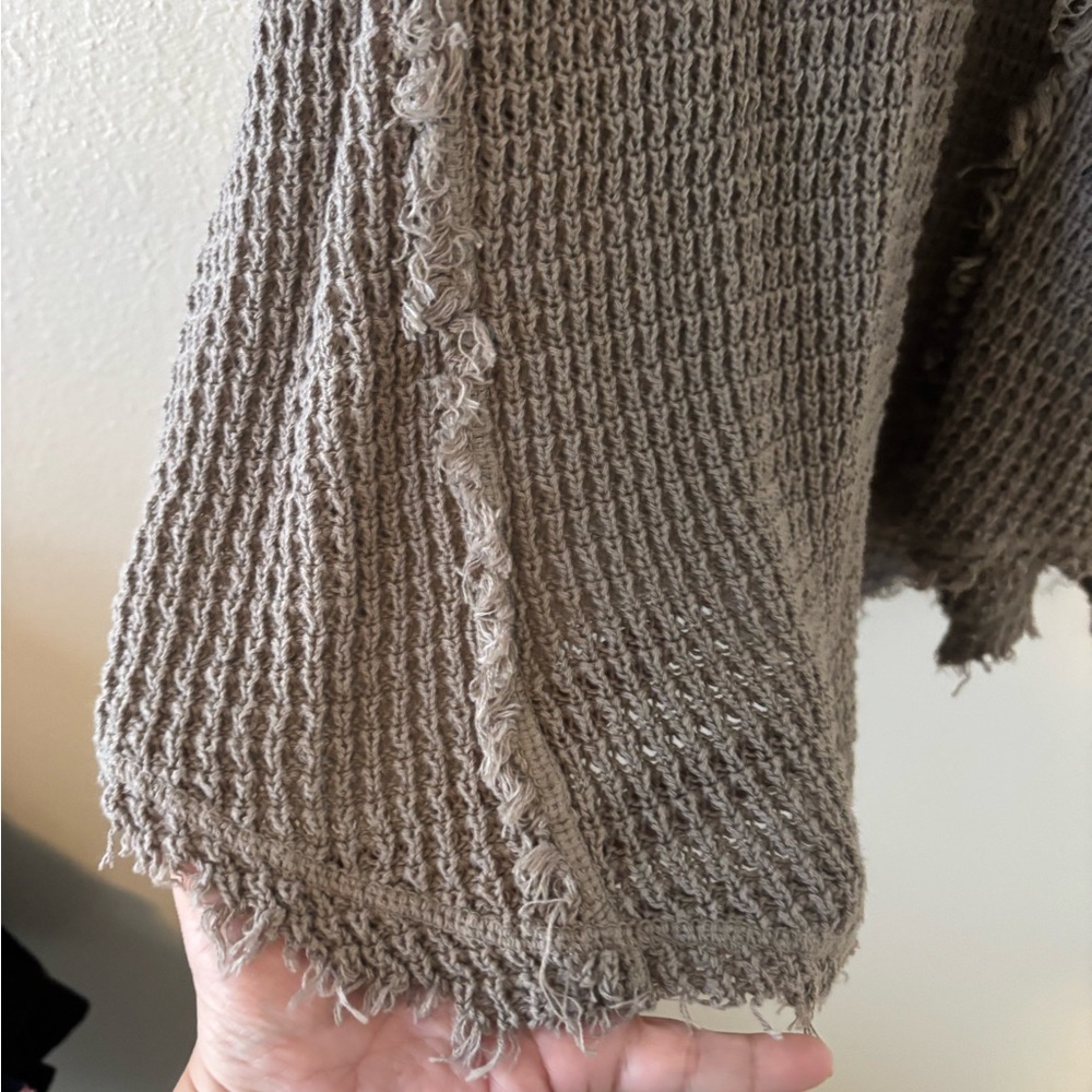 Elan Gray Knit cold shoulder sweater - Picture 4 of 5